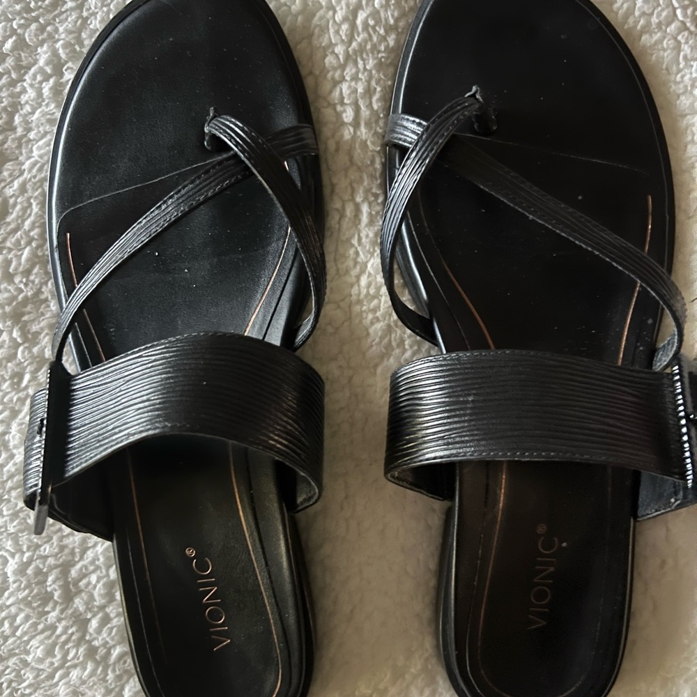 Vionic Black Women's Sandals